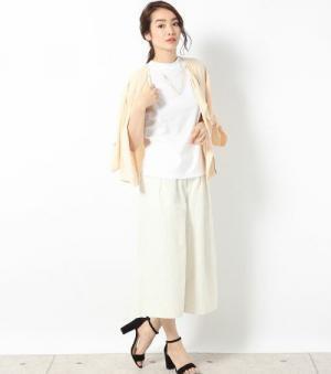 大人っぽく着られるノースリーブって？夏は旬の着こなしでスッキリ品よく！