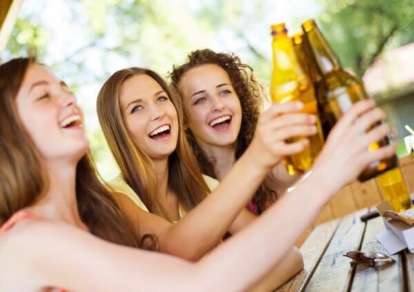 ビールで女性のホルモンバランスを改善？ホップの美容効果がすごい！