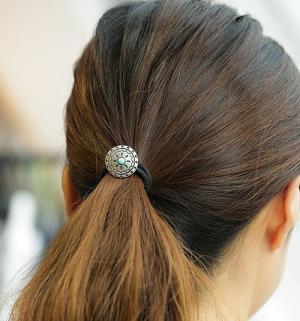 夏のポニテが可愛くなる！2015年流行の大人ヘアゴムはこれ！