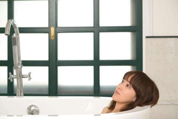 長澤まさみのような美肌に！自宅でカンタン「日本酒風呂」の作りかた