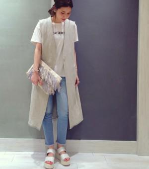 絶対似合う！この夏の流行「ロゴTシャツ」を大人っぽく着こなすには？