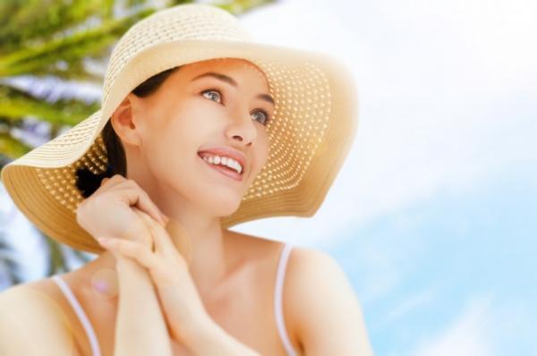 ナチュラルメイクの仕上がりが絶品に！ファンデを「指先」で上手に扱うには？