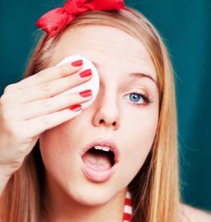 綾瀬はるかさんの透明肌をめざして！夏でも美肌を叶えるスキンケア術とは？