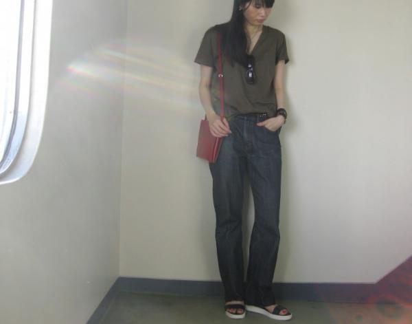 990円のカーキTシャツをプロが着回してみた！今夏おすすめコーデ4選