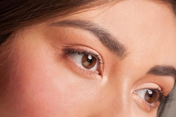 【深津絵里に学ぶ】40代でもナチュラルメイクは可能！2015年夏の大人向けメイクテク