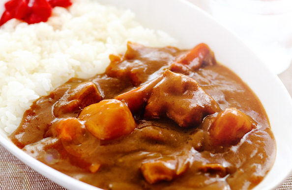 暑い夏こそ食べたい！ 美容や健康にいい「カレー」の効果って？