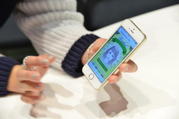 【床ドンまで!?・・・ドキドキ】イケメンと撮影できる無料サービスを使ってみた！