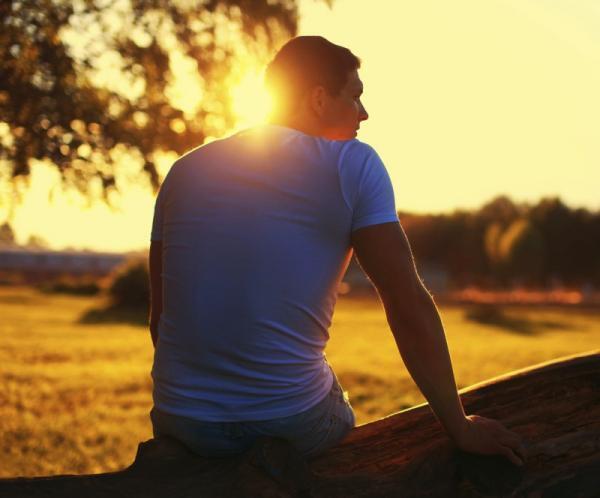 美容ケアに熱心な「40代男性」が急増中！自分磨きをするオトコの心理って？