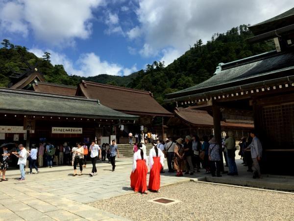 11月は出雲大社の縁結びパワーがすごい！恋愛運を高めるには？