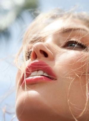 老化は食い止められる!? 肌を活性化させる30代からの美容液とは？