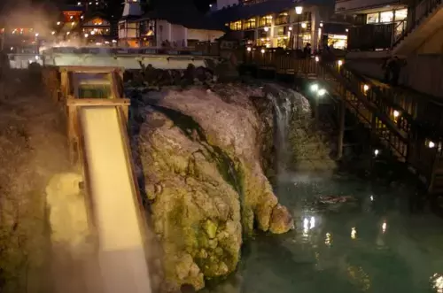 温泉は最高の美容液！ 美肌美人になれる 「草津温泉」旅行のすすめ