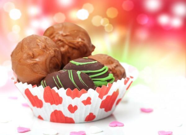 今年はロシアンルーレットで！職場を盛り上げる「義理チョコ」の使い方