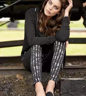 ヨーロッパで大注目のイタリア発ファストファッション！流行のレッグウェアとは？