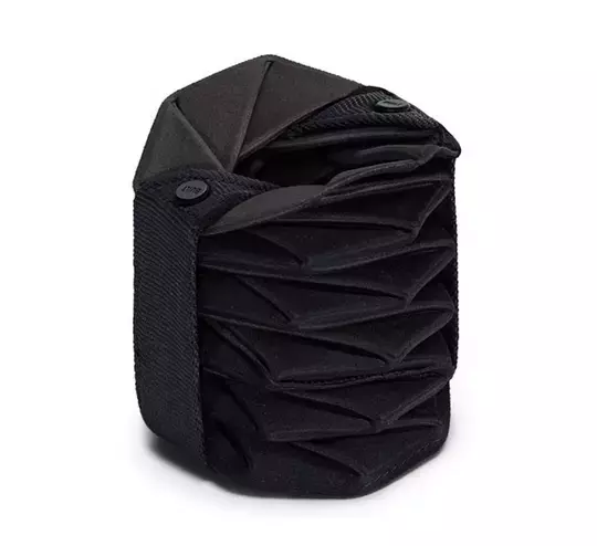 本当にオシャレな人が携帯している「ワイン専用トートバッグ」って？