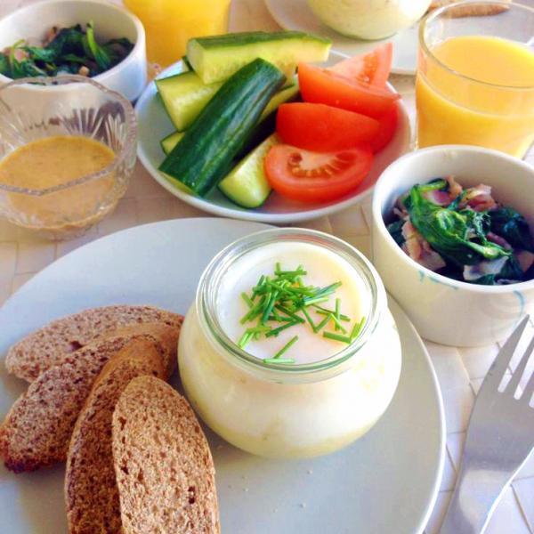 【なんとデニーズでも食べれる】話題の「エッグスラット」は鉄分豊富な女性にやさしい朝食フード！