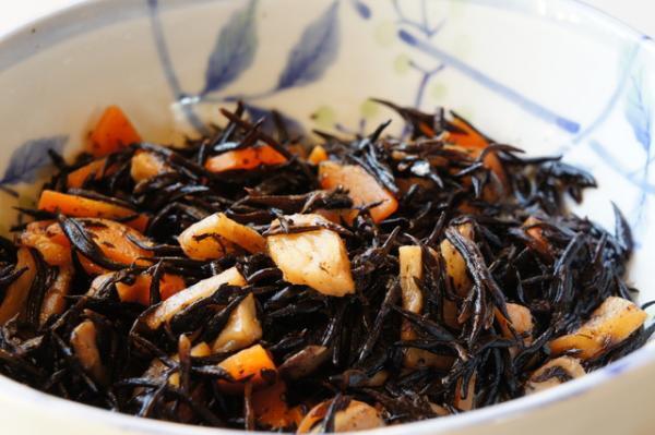 【休んでも疲れがとれない！】慢性化した疲労の原因って？