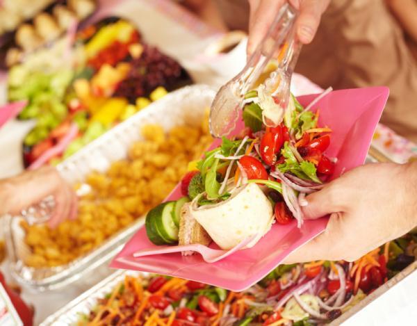 デートで好感度アップ！食べ放題でオンナ度をアピールできる取りわけ方