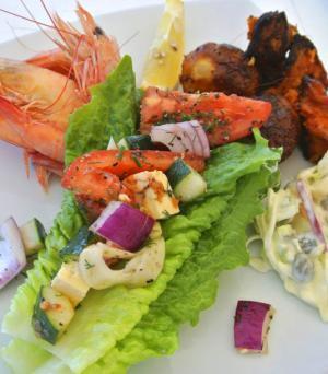 デートで好感度アップ！食べ放題でオンナ度をアピールできる取りわけ方