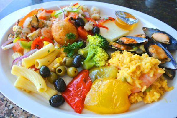 デートで好感度アップ！食べ放題でオンナ度をアピールできる取りわけ方