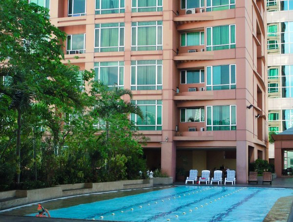 安月給でもメイドさん付きの豪邸に！東南アジアに行けばラグジュアリーな生活が送れるって!?