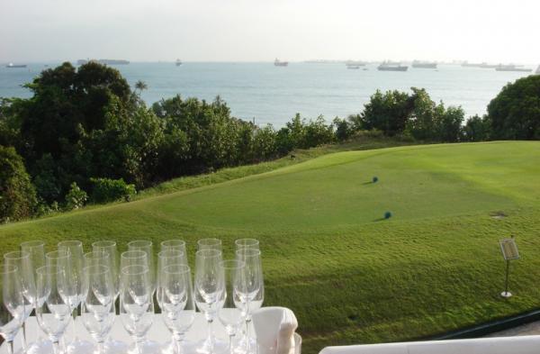 安月給でもメイドさん付きの豪邸に！東南アジアに行けばラグジュアリーな生活が送れるって!?