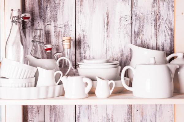 【ゆるゆる感が可愛い】ブランド柄をお絵かきして「手作りブランド食器」を100円で作ってみた！