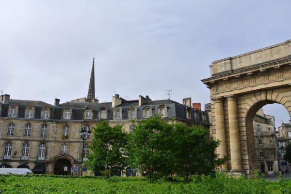 2千円と2万円のワインはなにが違うの？正しいボルドーワインの選び方