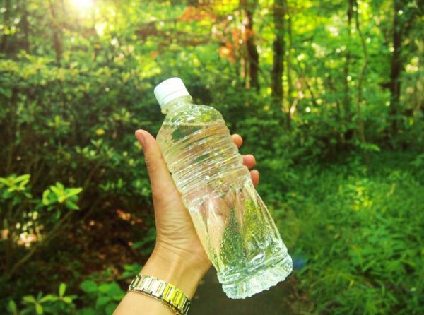【もう水は買わない！】自然がおいしい！都内で人気の「わき水」スポットって？