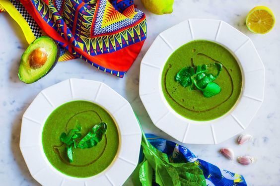 まるでスープのよう！話題の【塩系グリーンスムージー】って？