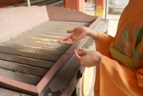 お賽銭に○円はNG、願い事は期限付きで・・・ご利益がアップする３つの【初詣のお参りポイント】