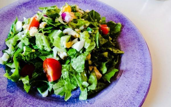 【低糖質クイックレシピ】切ってあえるだけのチョップドサラダ