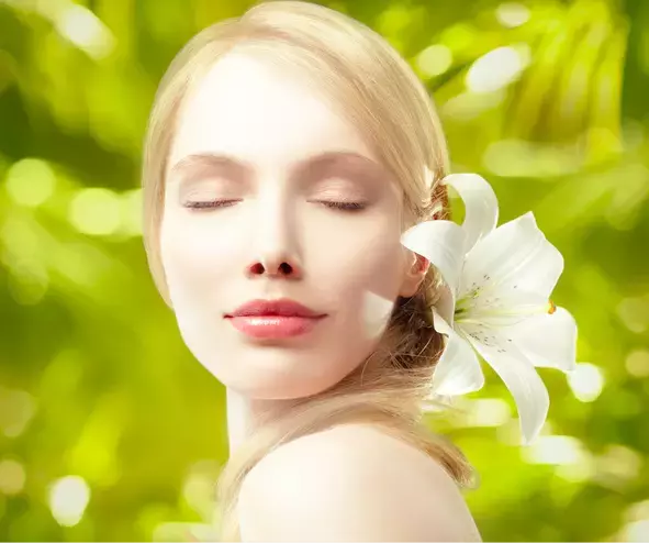 韓国美女も絶賛！ワンステップで美白肌が作れちゃうベースメイク2選