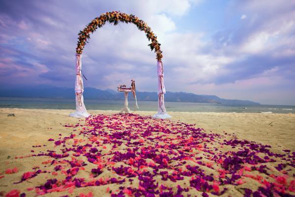 みんなの本音はコレ！結婚式でゲストが大満足している●●ウェディングって？