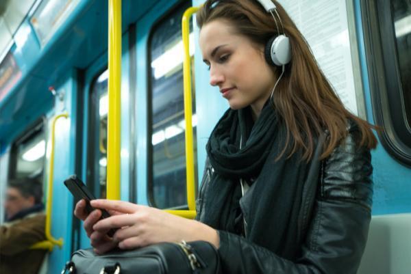 2つのことが同時にできる！【耳で聴くオーディオブック】のすすめ