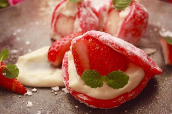 【20分でできるバレンタインギフト】電子レンジで作る苺大福レシピ