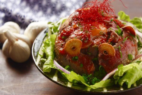 彼が大喜びする♡超がっつり！ステーキ肉を使った丼レシピ【１フライパン】