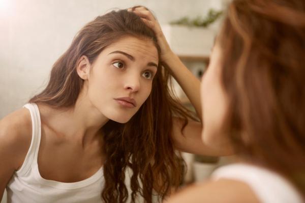 すっぴんでも可愛い♡「眉ティント」で消えない眉毛メイクに挑戦！