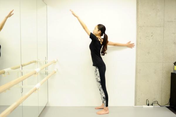 1日1回で体が変わる!? ズボラでも続けられる朝・昼・晩の簡単ヨガ