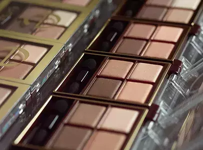 苦手な人でも超簡単！きれいなグラデメイクが叶う優秀アイシャドウ3選