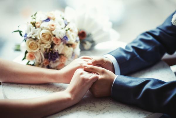 「あえて結婚しない」を選ぶ生き方。フランスで事実婚が多い本当の理由とは？