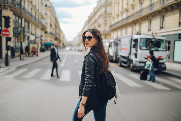 日本人とは違う!? フランス女性が大切にしている「オシャレ」の考え方