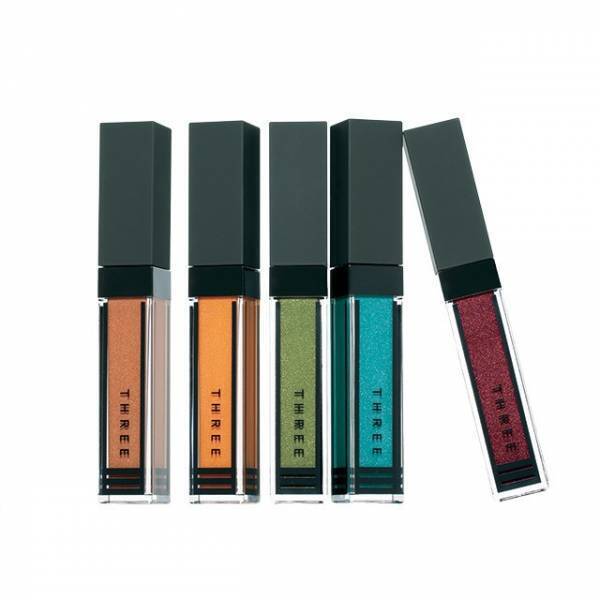 メイクノリが格段UP♡乾燥しらずの夏肌になる30代からのリキッドコスメ3選