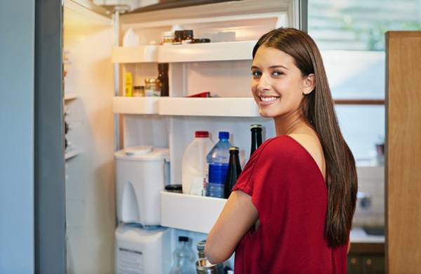 間違ったケアは老け顏のもと!? エイジレスな目元になる正しいアイケア3選