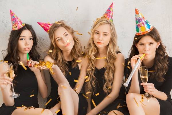 こんな女性達はイヤだ…！注意すべき男性陣が萎える「合コンあるある」とは？