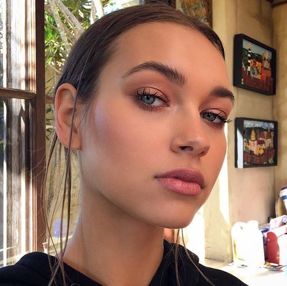 まるで美肌アプリ肌！毛穴・小ジワが消える「スティックプライマー」とは？