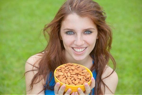 美容に嬉しい栄養がたっぷり！女性をキレイに導く「アーモンド」の秘密って？