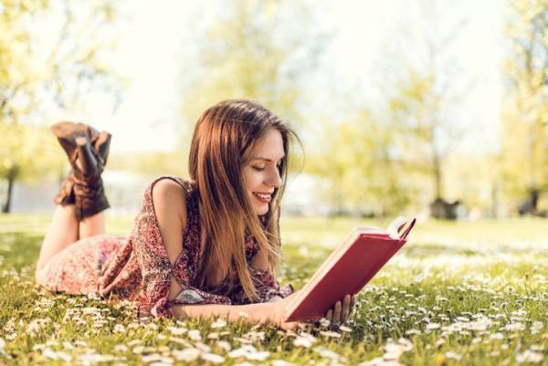 運命の〇〇に出会えるかも!? 読書の秋に試したい「つまみ読み」って？