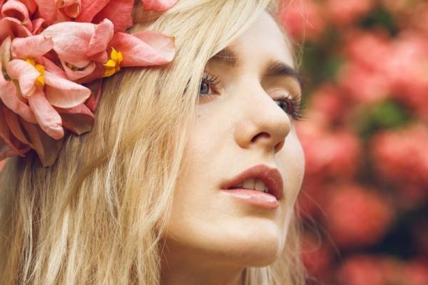 ずっと美しくいたい…！女をオバさん化させてしまう「絶対NGな習慣」4選