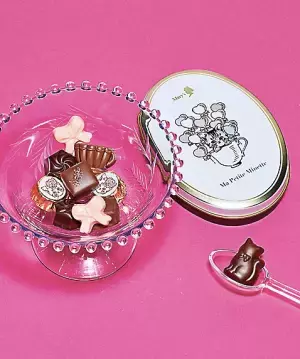 【2018年】溢れ出る高級感！1000円で買えるバレンタインチョコ7選♡