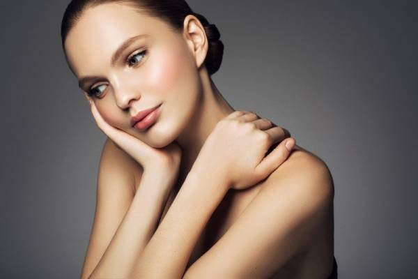 デパコス美容液より効果大!? 肌が復活する驚くべきワセリンパワーとは？